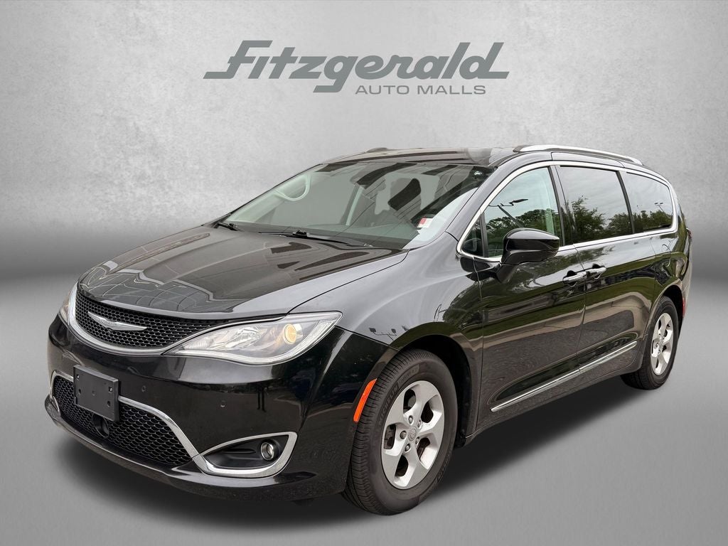 Used 2017 Chrysler Pacifica Touring-L Plus with VIN 2C4RC1EG3HR727385 for sale in Gaithersburg, MD