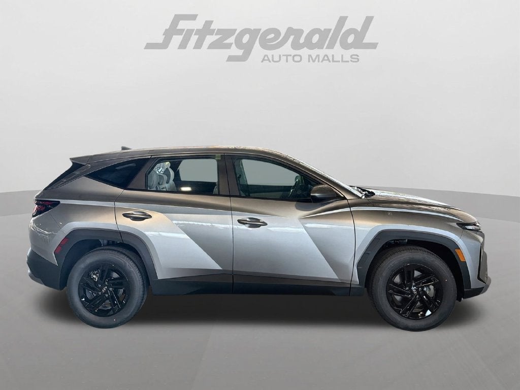 2026 Hyundai TUCSON SE FWD