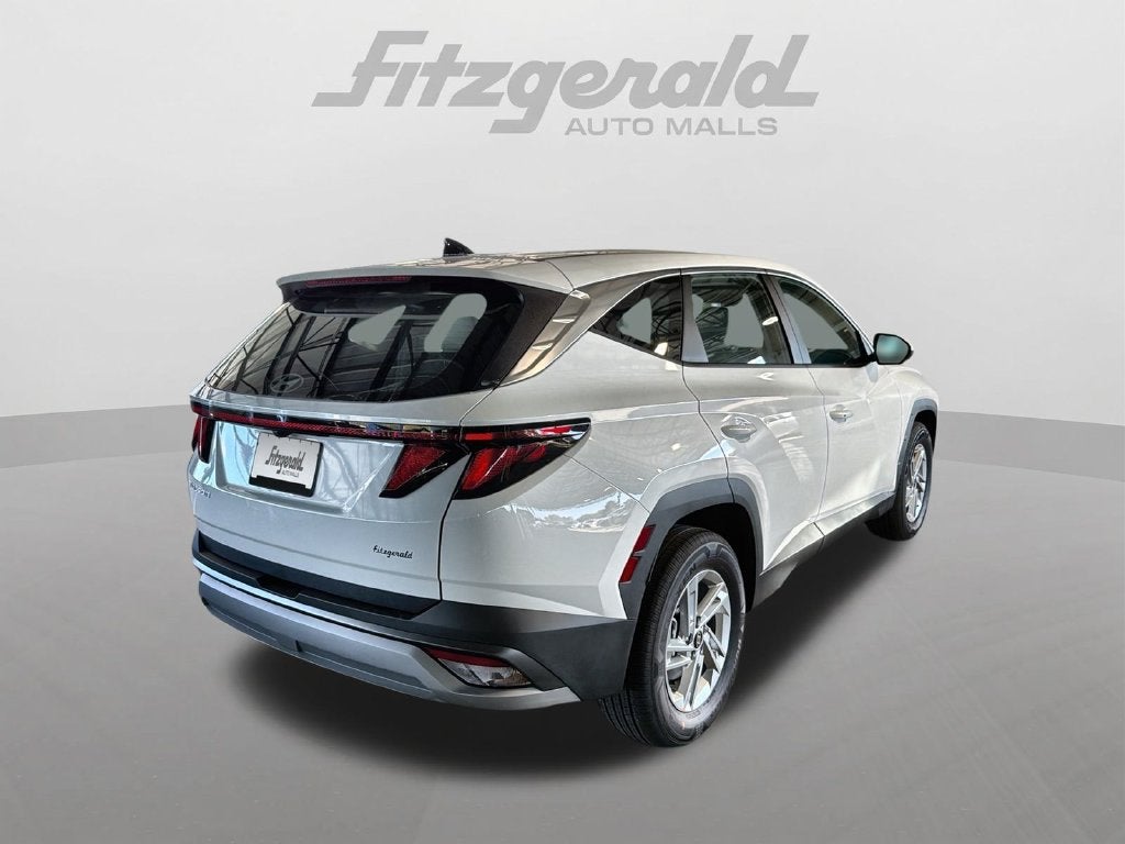 2026 Hyundai TUCSON SE FWD