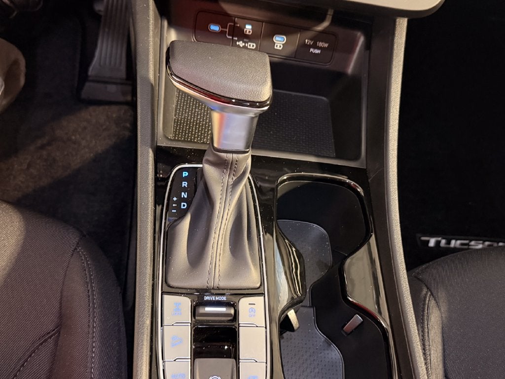 2026 Hyundai TUCSON SE AWD