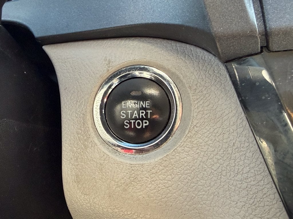 2017 Toyota Sienna XLE 8 Passenger
