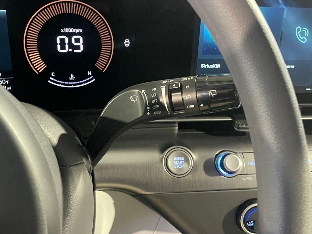 2026 Hyundai KONA SE FWD