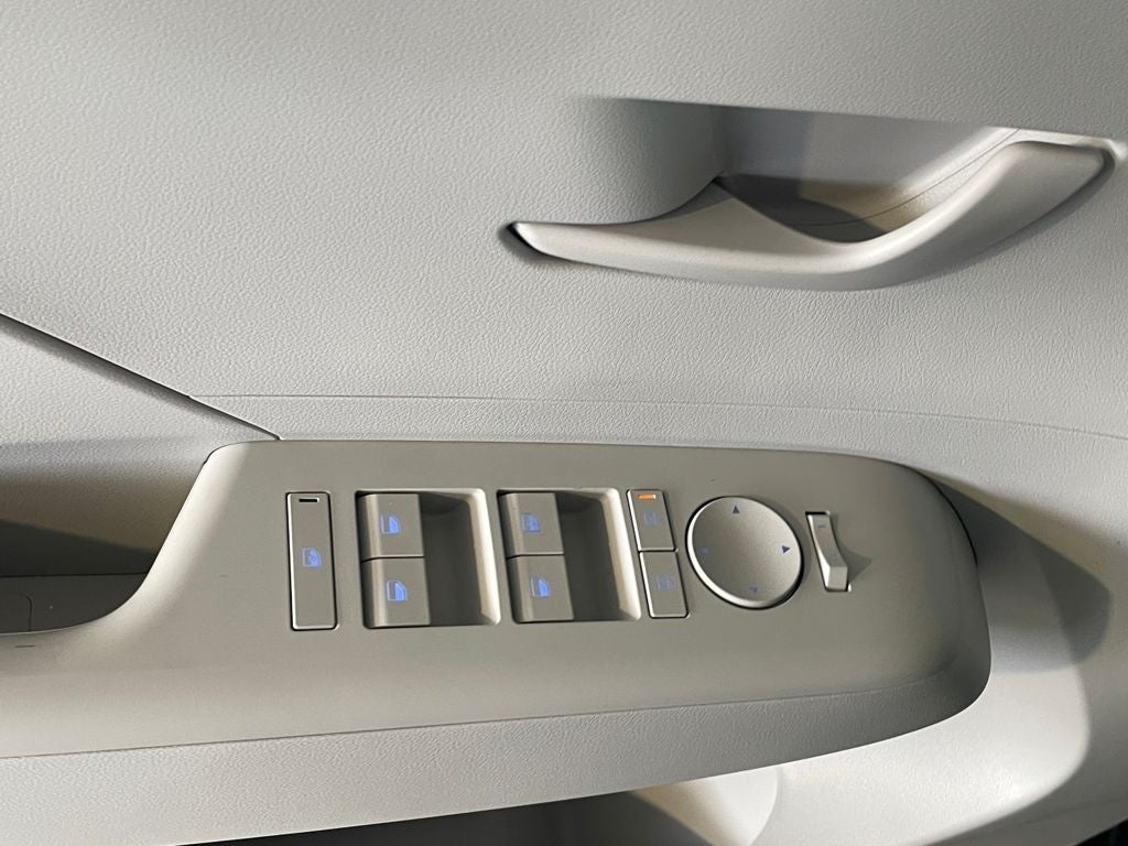 2026 Hyundai KONA SE AWD