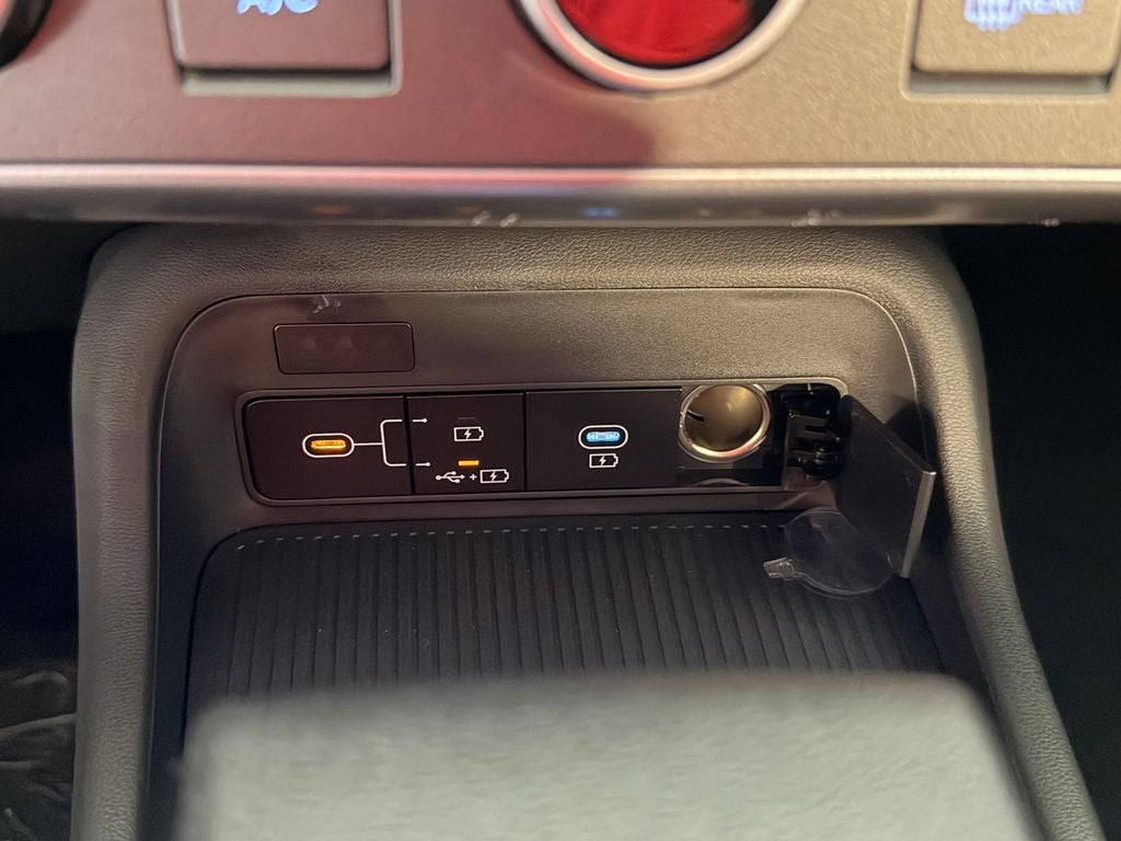 2027 Hyundai KONA SE AWD