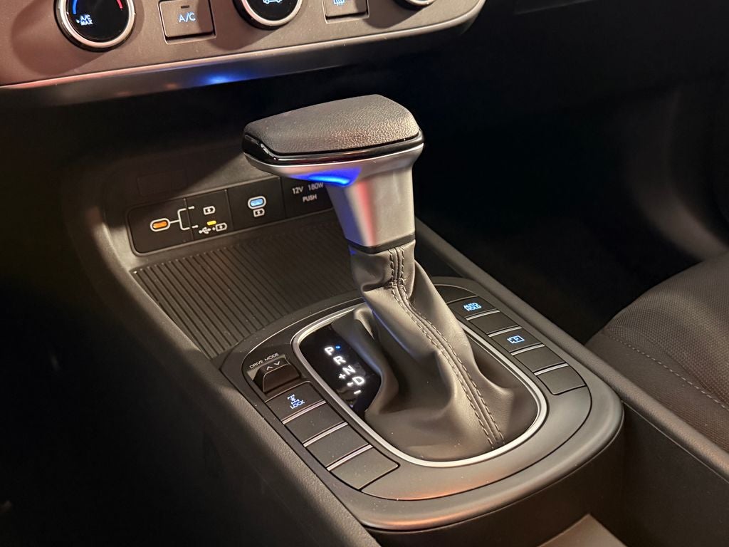2026 Hyundai KONA SE AWD