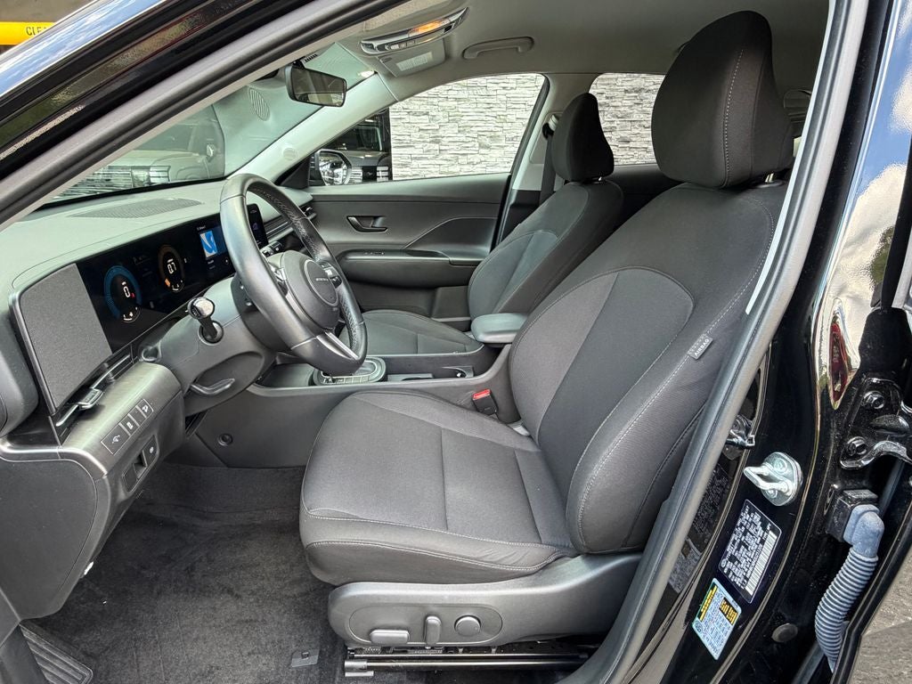 2025 Hyundai KONA SEL