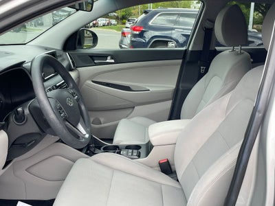 2020 Hyundai TUCSON SE