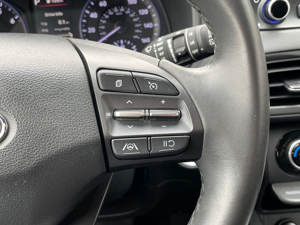 2022 Hyundai KONA SEL