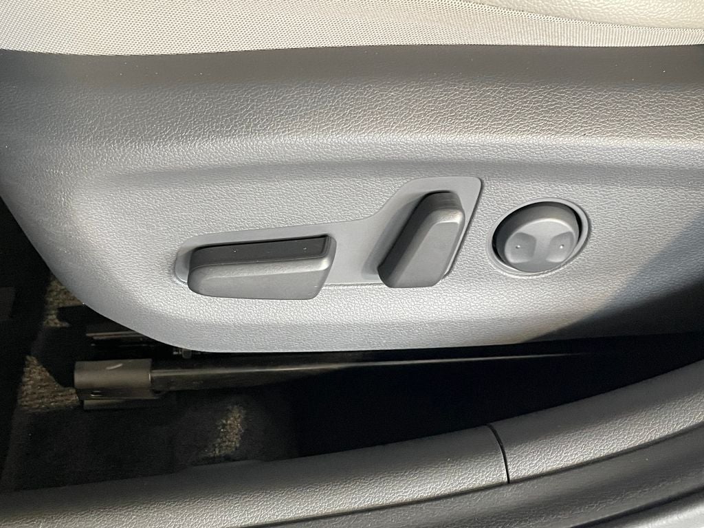 2019 Hyundai IONIQ PLUG-IN HYBRID Base