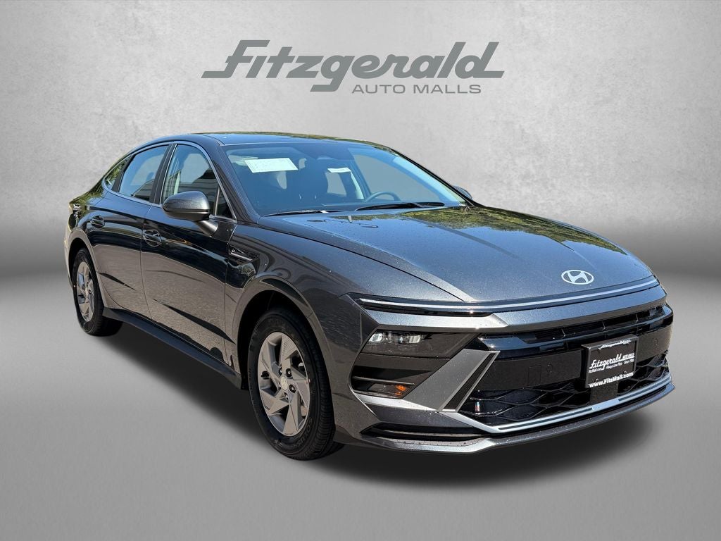 2026 Hyundai Sonata SE's photo