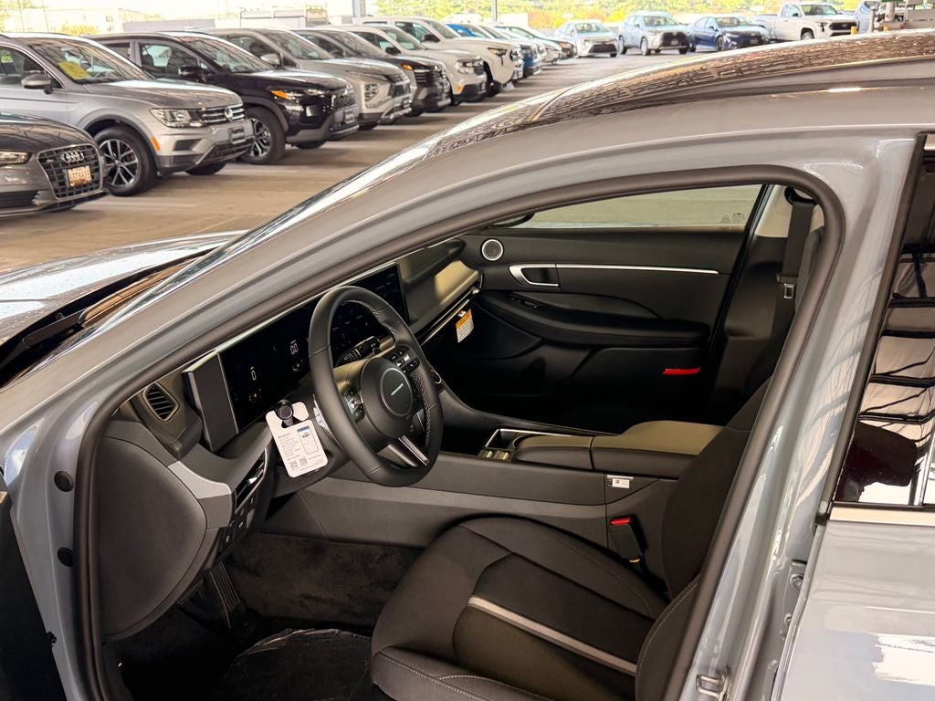 2026 Hyundai SONATA HYBRID SEL
