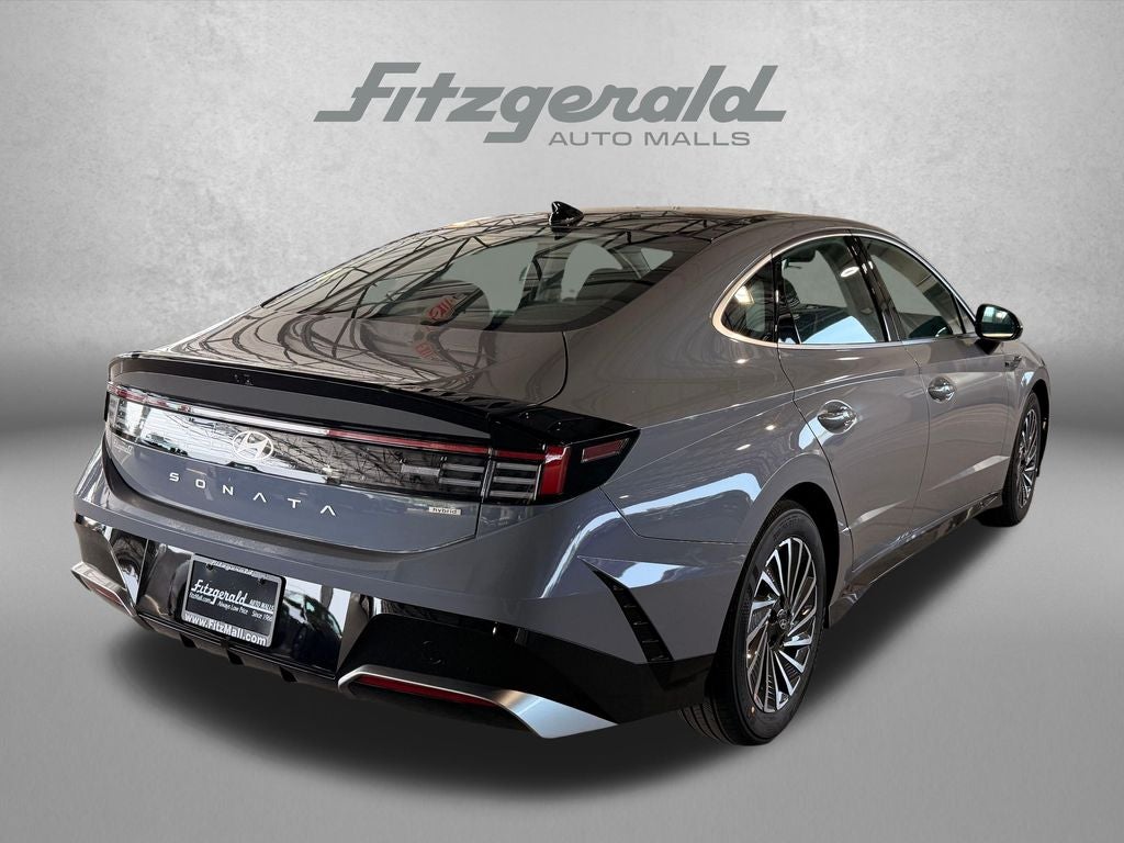 2026 Hyundai SONATA HYBRID SEL