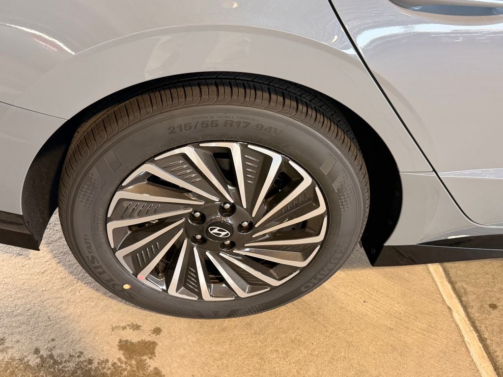 2026 Hyundai SONATA HYBRID SEL