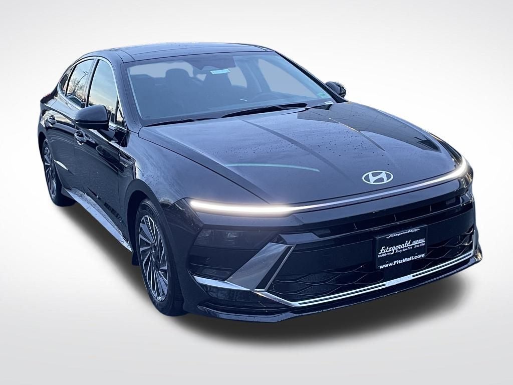 2026 Hyundai SONATA HYBRID SEL