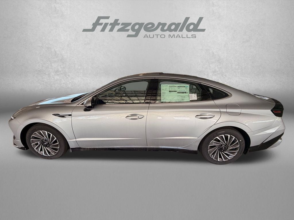 2026 Hyundai SONATA HYBRID SEL