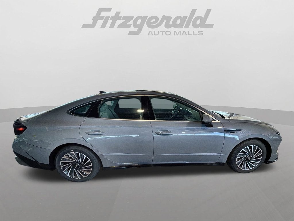 2026 Hyundai SONATA HYBRID SEL