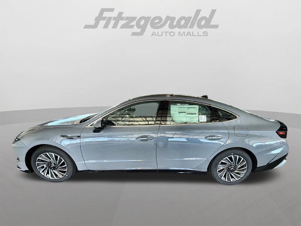 2026 Hyundai SONATA HYBRID SEL
