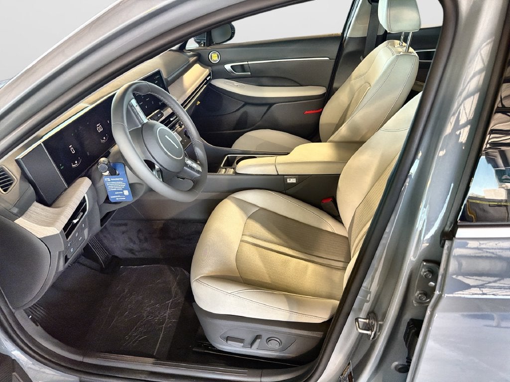 2026 Hyundai SONATA HYBRID SEL