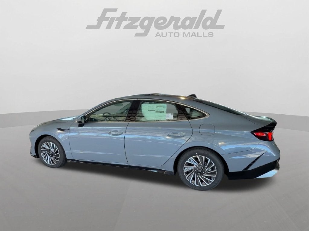 2026 Hyundai SONATA HYBRID SEL