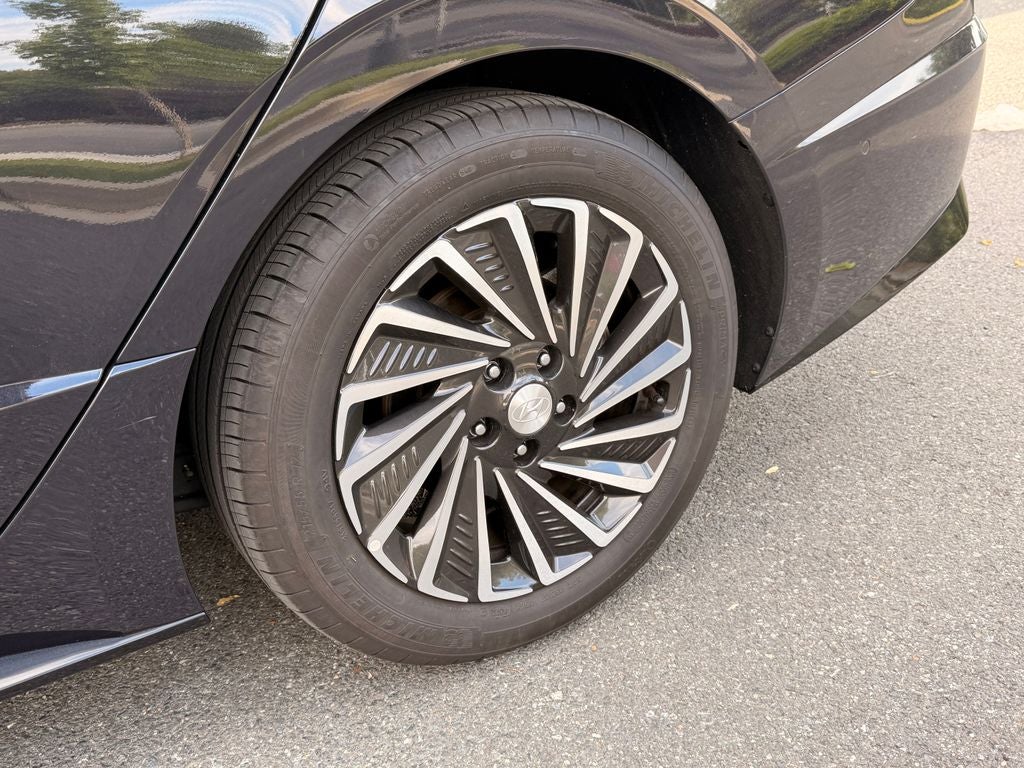 2023 Hyundai SONATA HYBRID Limited