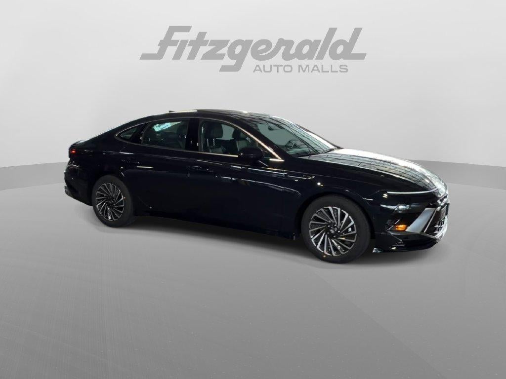 2027 Hyundai SONATA HYBRID Limited