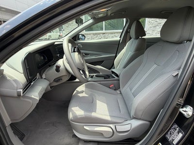 2024 Hyundai ELANTRA SE