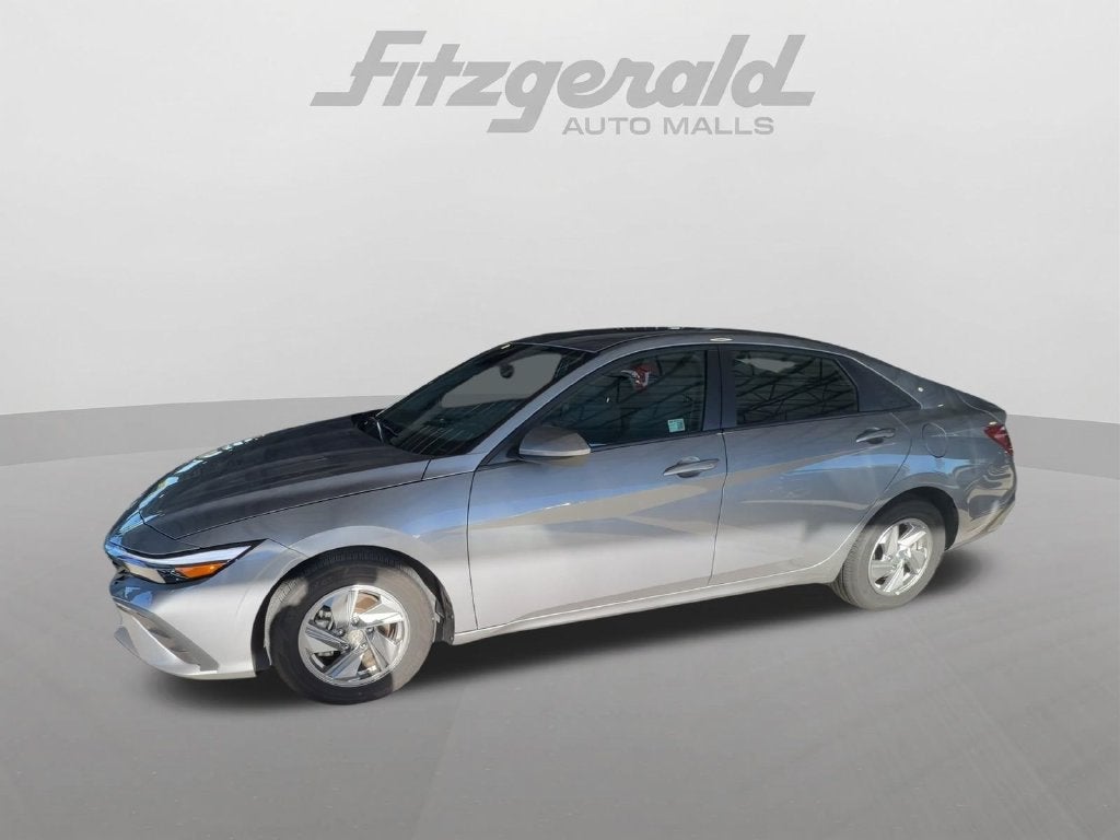 2025 Hyundai ELANTRA SE