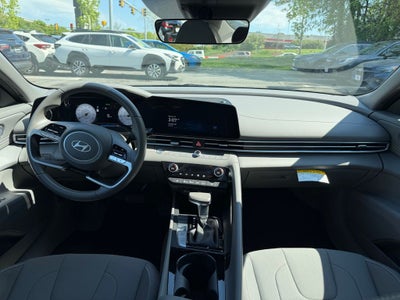 2025 Hyundai ELANTRA SEL Convenience
