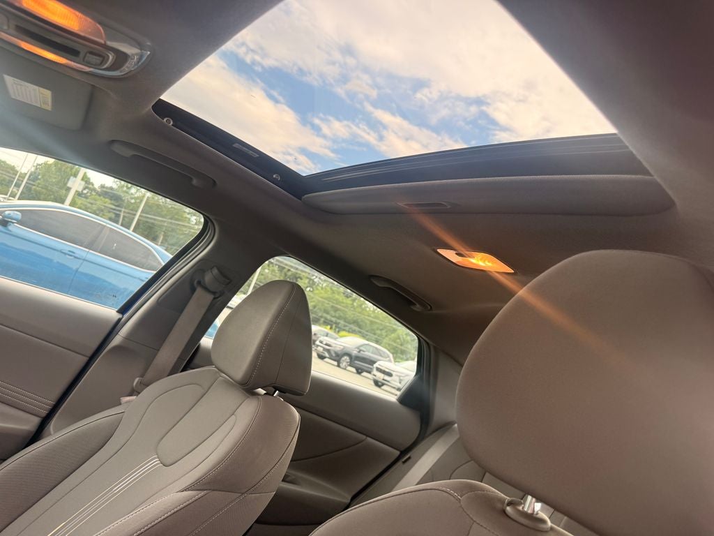 2025 Hyundai ELANTRA SEL Convenience