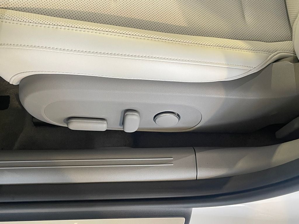 2025 Hyundai IONIQ 6 Limited