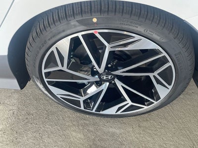 2025 Hyundai IONIQ 6 Limited