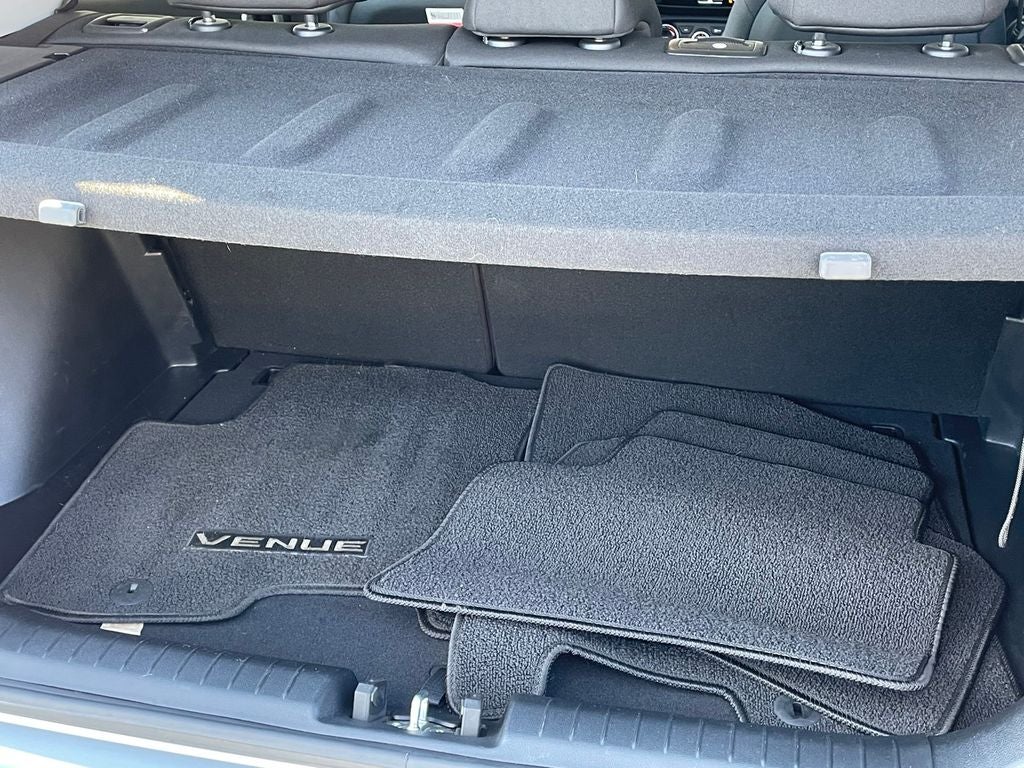 2022 Hyundai VENUE SE