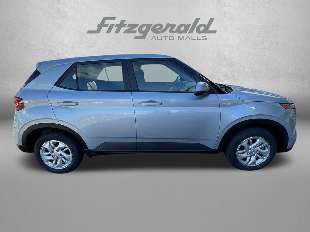 2022 Hyundai VENUE SE