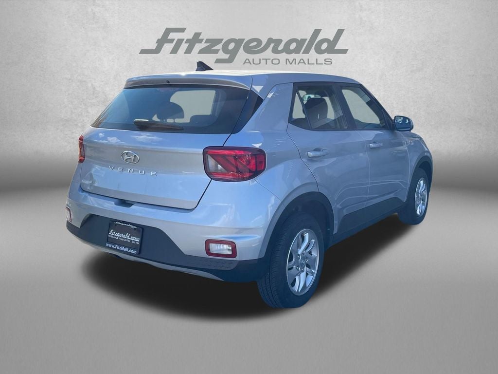2022 Hyundai VENUE SE