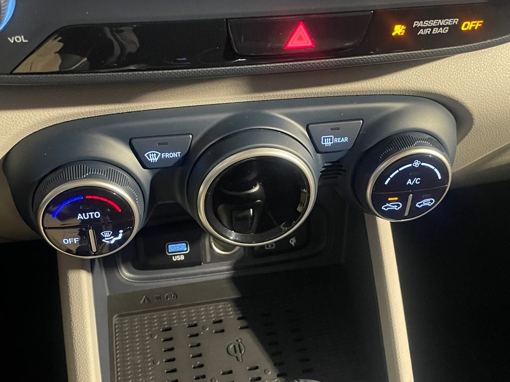 2026 Hyundai VENUE SEL W/Two-Tone Roof