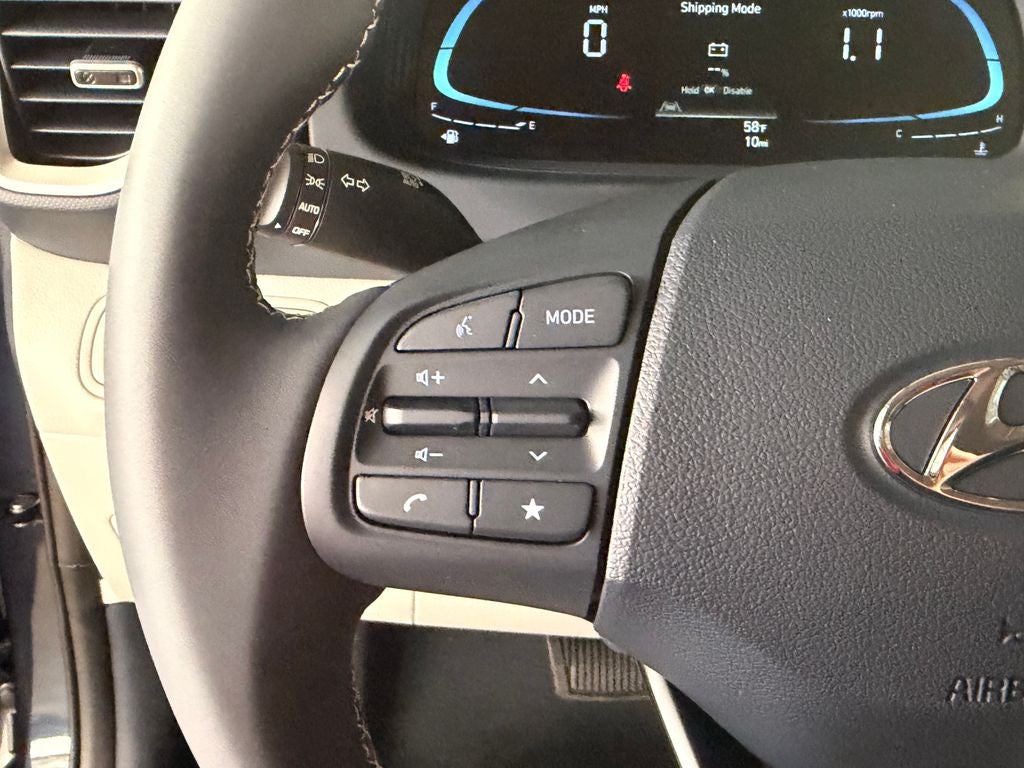 2026 Hyundai VENUE SEL W/Two-Tone Roof