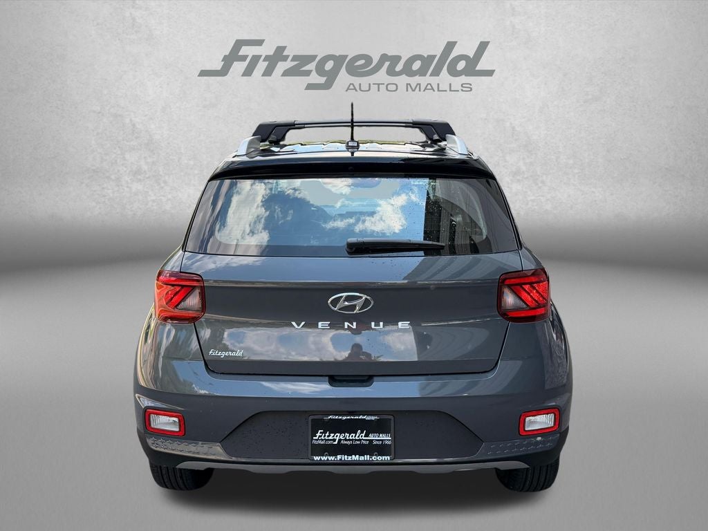 2026 Hyundai VENUE SEL W/Two-Tone Roof