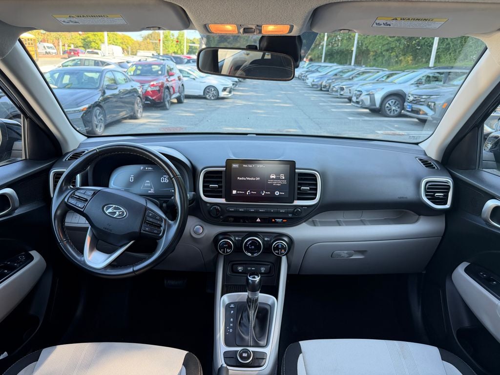 2025 Hyundai VENUE SEL