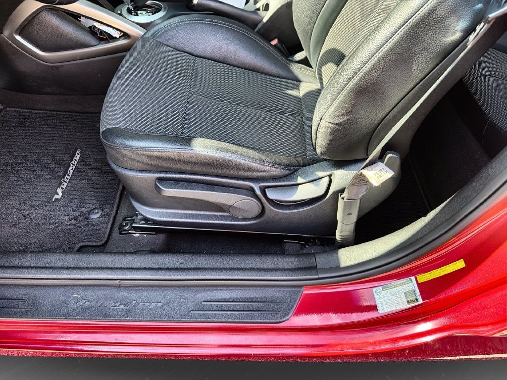2015 Hyundai VELOSTER Base