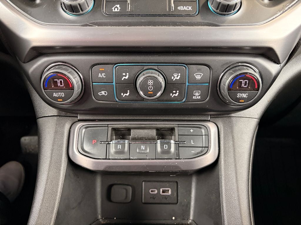 2020 GMC Acadia AT4
