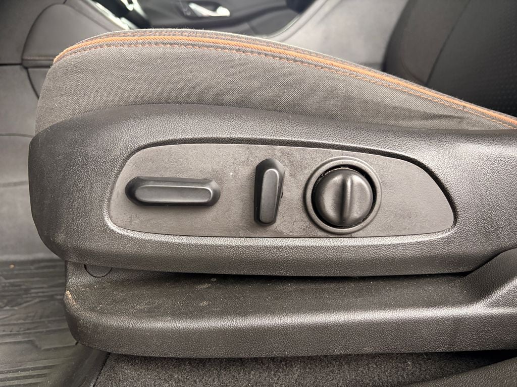2020 GMC Acadia AT4