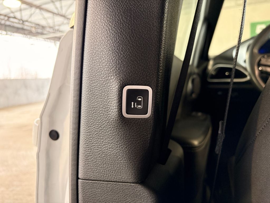 2024 Chrysler Pacifica Touring