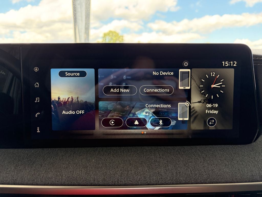 2025 Nissan Kicks MPV SV