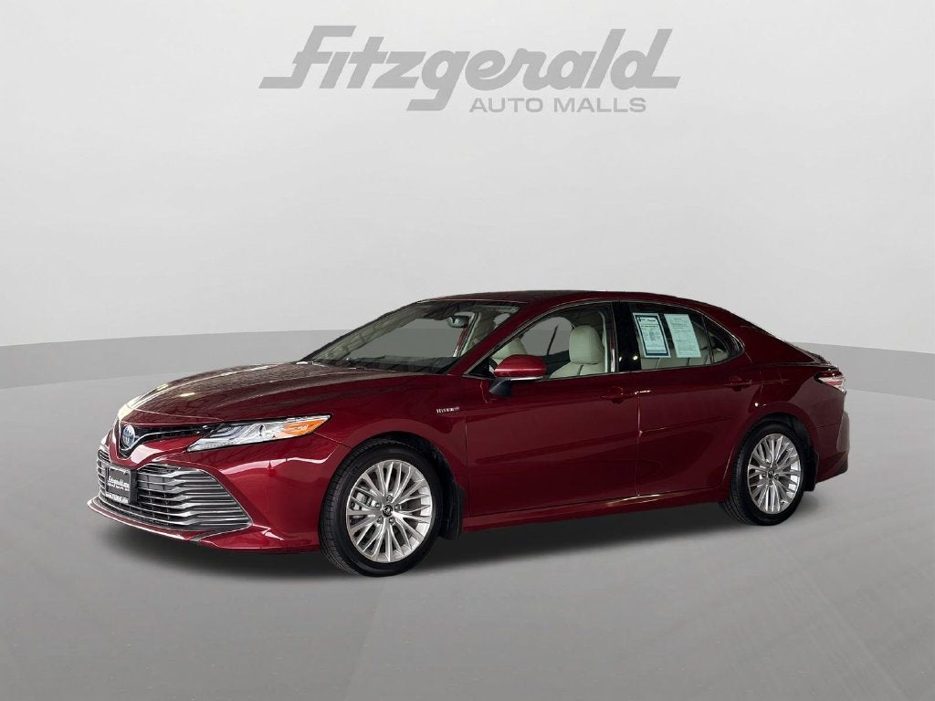 2019 Toyota Camry Hybrid XLE