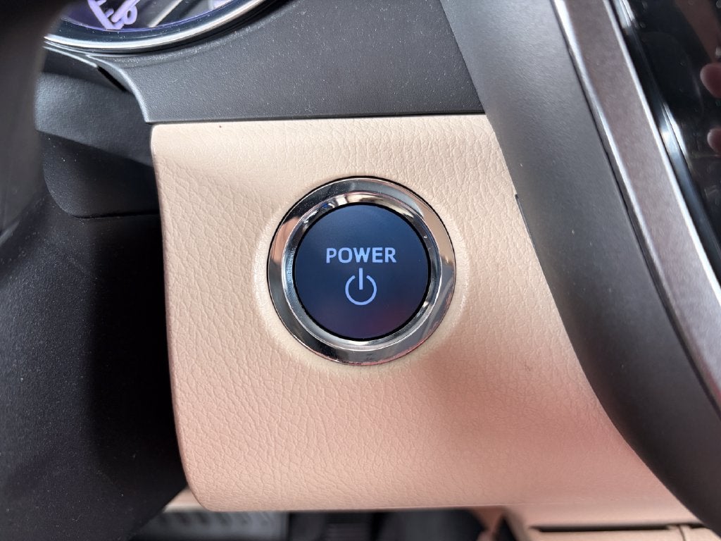 2019 Toyota Camry Hybrid XLE