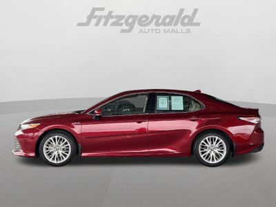 2019 Toyota Camry Hybrid XLE