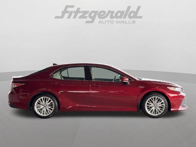 2019 Toyota Camry Hybrid XLE