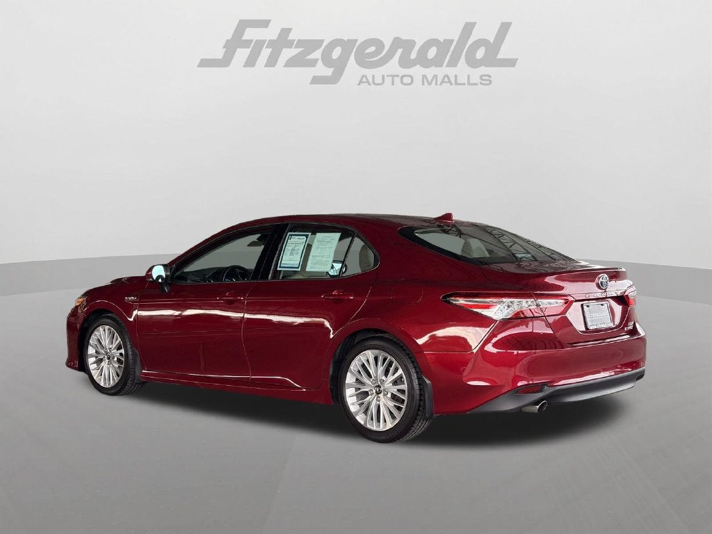 2019 Toyota Camry Hybrid XLE