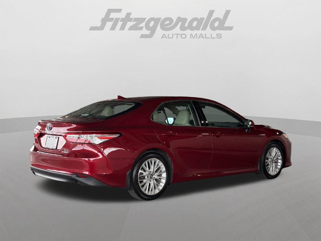 2019 Toyota Camry Hybrid XLE