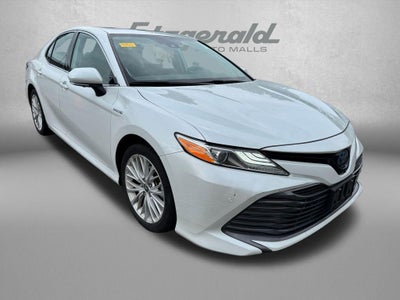 2020 Toyota Camry Hybrid XLE